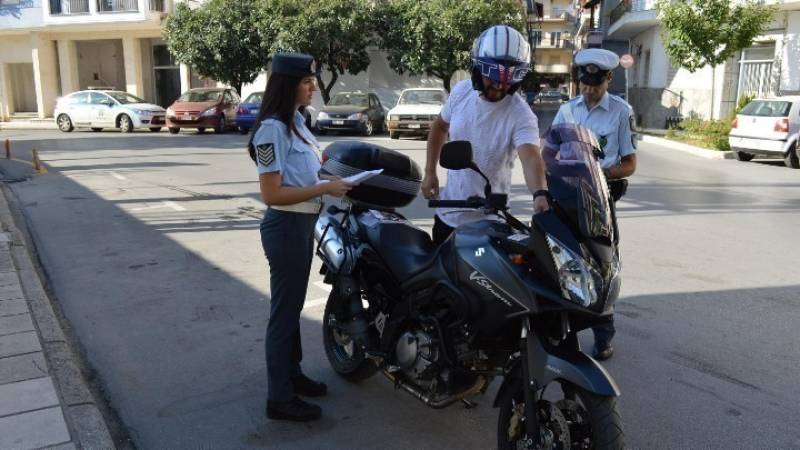 Δυτ. Ελλάδα: Στην πρώτη 5άδα των παραβάσεων πανελλαδικά για τη μη χρήση κράνους