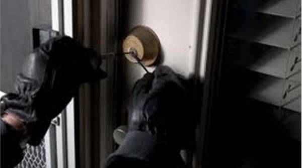 “Καμπάνες” σε 2 Ρουμάνους για διαρρήξεις στην Τριφυλία