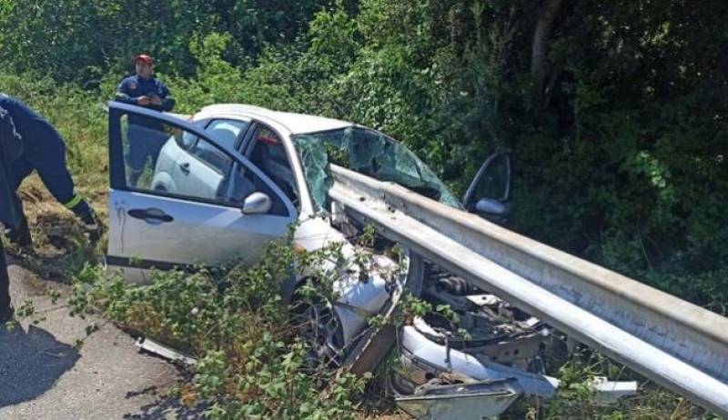 Σοκαριστικό δυστύχημα στην Αμφιλοχία: Προστατευτική μπάρα εμβόλισε ΙΧ (βίντεο)