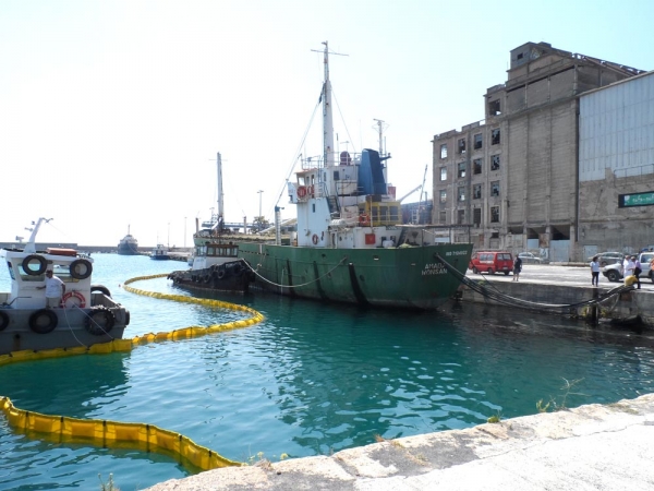 Παραλίγο να βυθιστεί το πλοίο "Amanda"