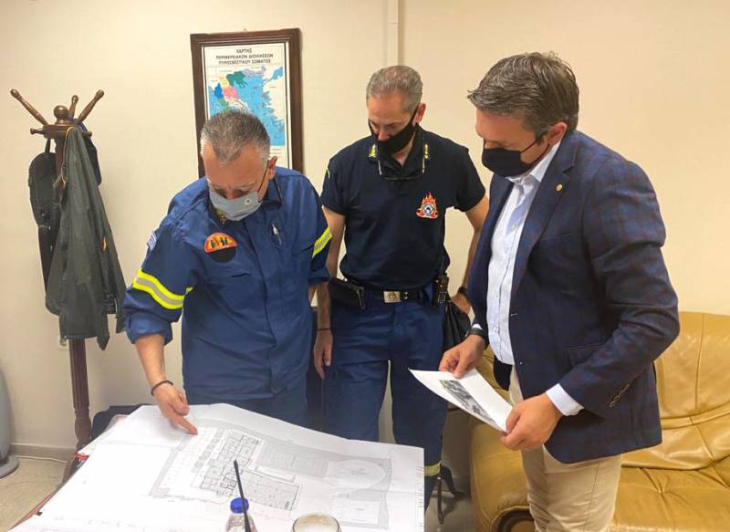 Επίσκεψη Μαντά στην Πυροσβεστική Υπηρεσία Καλαμάτας