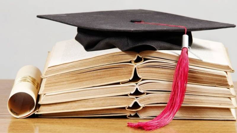 Νέες υποτροφίες από τη Μητρόπολη Μεσσηνίας