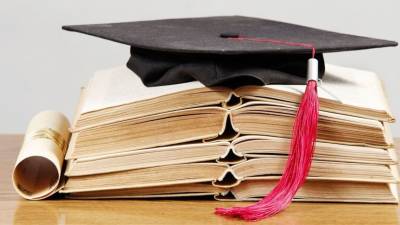 Νέες υποτροφίες από τη Μητρόπολη Μεσσηνίας