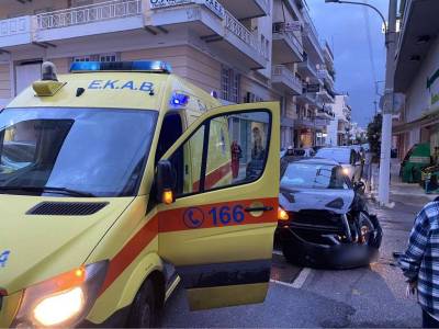 Τροχαίο με τραυματισμό στο κέντρο της Καλαμάτας