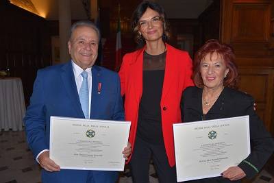 Το Διάσημο του Τάγματος Τιμής της Ιταλικής Δημοκρατίας στο ζεύγος Μανιατάκη (φωτογραφίες)