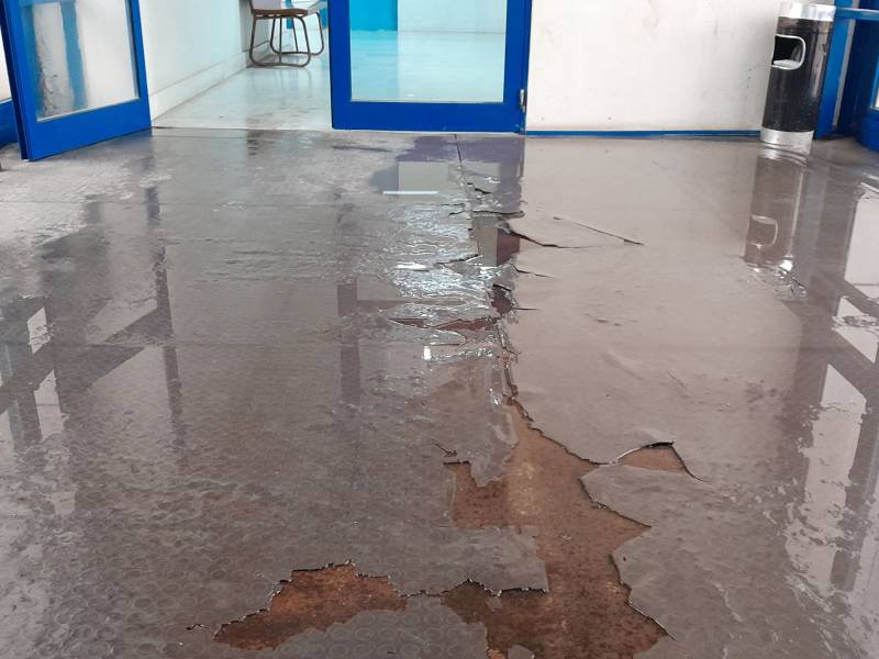 Γέμισε νερά το Δικαστικό Μέγαρο Καλαμάτας (βίντεο-φωτογραφίες)