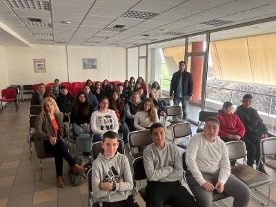 Μαθητές από το Γυμνάσιο Μελιγαλά στην “Ε”