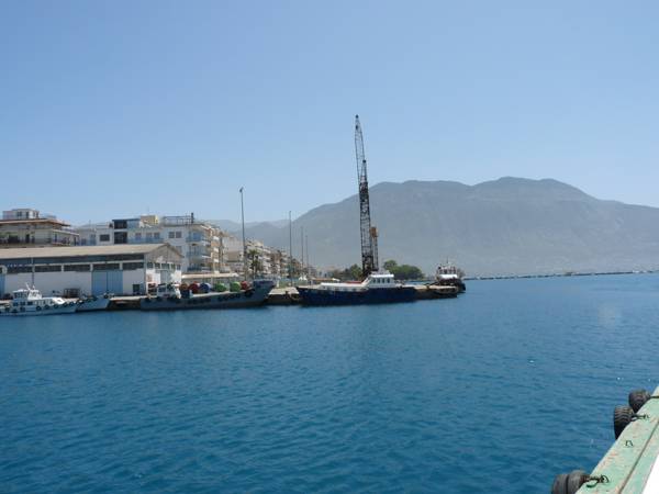 Κάθε λιμάνι και… καημός