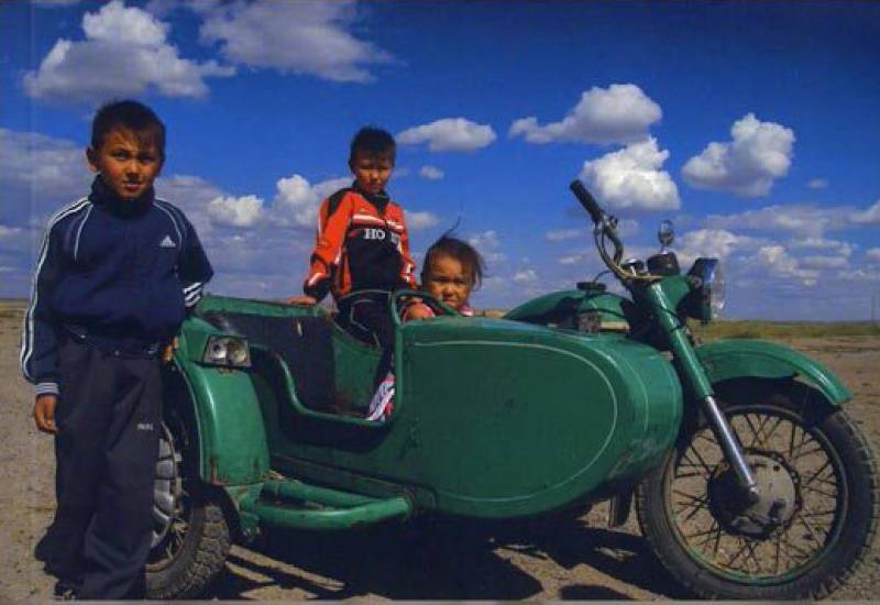 Οι «Δρόμοι της Ελιάς» παρουσιάζουν «Το καραβάνι που χόρευε»