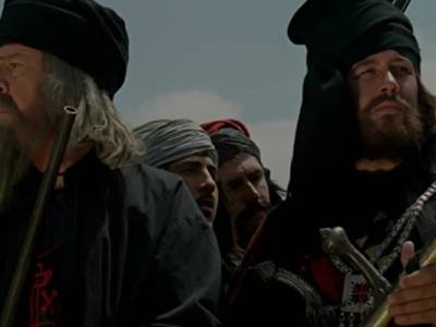 Η θρυλική ταινία “Παπαφλέσσας” ξανά στην τηλεόραση – Το παρασκήνιο και η επιτυχία