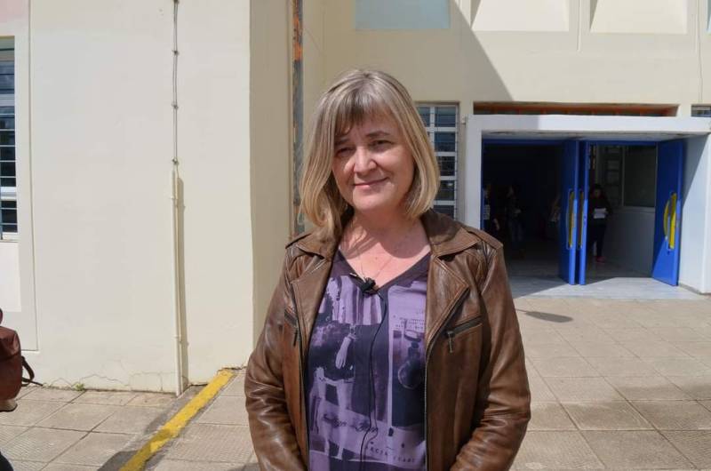 “Ξενάγηση” στο επάγγελμα του εκπαιδευτικού από την φιλόλογο Δήμητρα Τζανετάκη