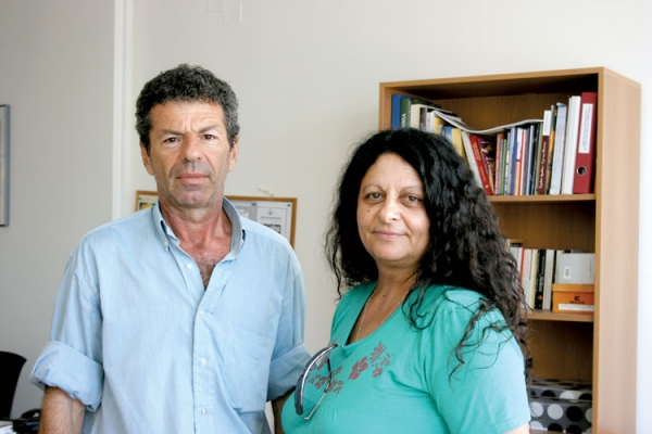 Η πρόεδρος του Εκπολιτιστικού Εξωραϊστικού Συλλόγου Μικρομάνης Βασιλική Ανδρεάδου και ο αντιπρόεδρος Κωνσταντίνος Αρναούτης