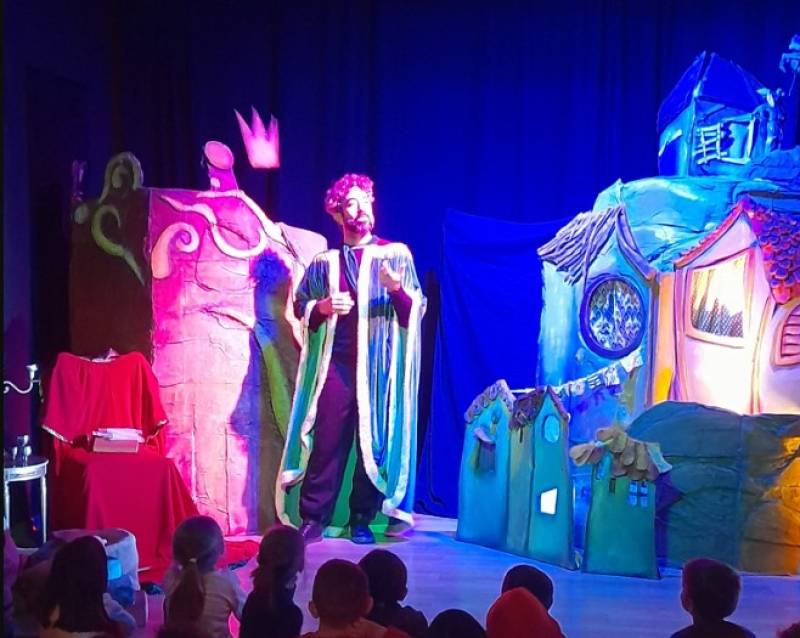 "Τα Μαγικά Καρυδότσουφλα" στο “Tsikibom Studio”