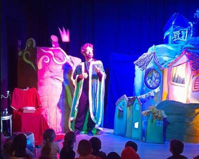 "Τα Μαγικά Καρυδότσουφλα" στο “Tsikibom Studio”