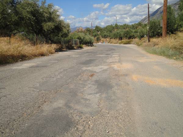 Ασφαλτόστρωση δρόμου στις Κιτριές