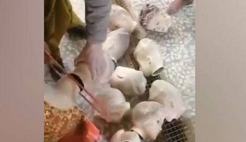 Αφγανιστάν: Ταλιμπάν "αποκεφαλίζουν" γυναικείες κούκλες καταστημάτων (βίντεο)