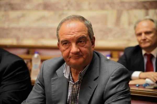 Παρέμβαση υπέρ του "ΝΑΙ" από τον Κωστα Καραμανλή