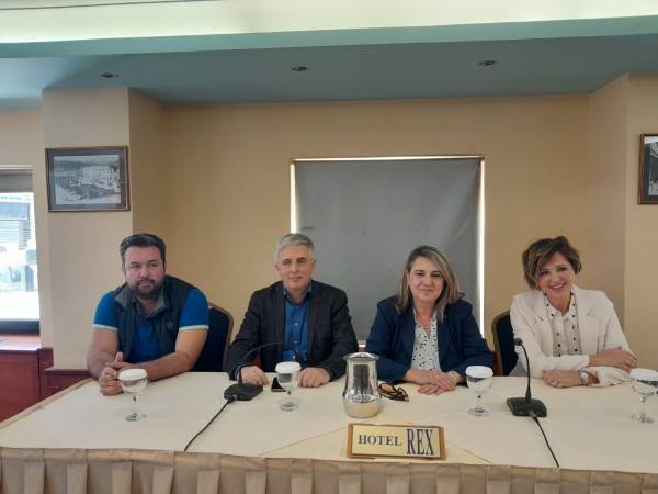 Η υποψήφια ευρωβουλευτής του ΣΥΡΙΖΑ Ολυμπία Τελιγιορίδου στην Καλαμάτα: “Η σύνθεση του Ευρωπαϊκού Κοινοβουλίου καθορίζει το μέλλον μας”