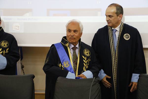 Επίτιμος καθηγητής του Πανεπιστημίου Πελοποννήσου ο Πέτρος Θέμελης (βίντεο)