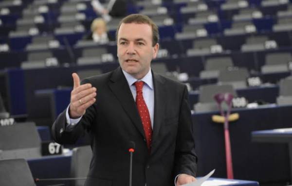 Τατούλης κατά προέδρου Ευρωπαϊκού Λαϊκού Κόμματος για την στάση κατά της Ελλάδας