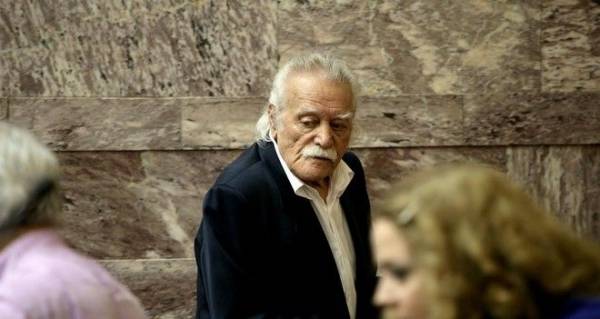 Ο Γλέζος ζητά τη στήριξη των Ελλήνων της Γερμανίας για τη διεκδίκηση των αποζημιώσεων