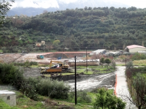 Τέλη Μαΐου ο νέος δρόμος από Τσακώνα έως "Πράκτικερ" - Προχωράει το έργο κατασκευής της γέφυρας του Νέδοντα