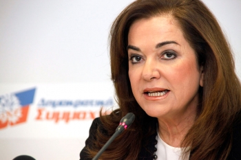 Η Ντόρα Μπακογιάννη στην "Ε": "Η χώρα δεν αντέχει άλλον λαϊκισμό"