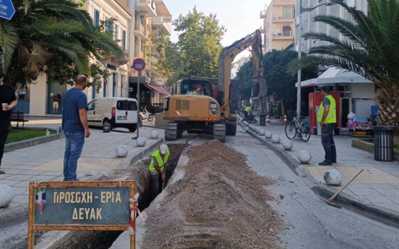Νέα έργα της ΔΕΥΑΚ φέρνουν ρυθμίσεις στην κυκλοφορία - Εκτεταμένες παρεμβάσεις σε τέσσερις περιοχές της Καλαμάτας
