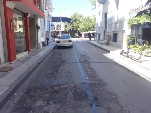Καλαμάτα: 112 θέσεις στάθμευσης θα χαθούν από τις αναπλάσεις