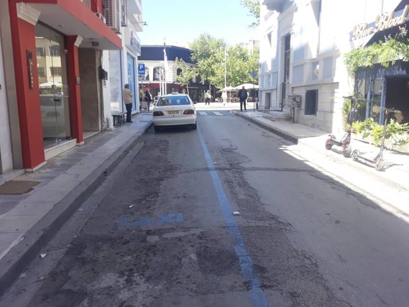 Καλαμάτα: 112 θέσεις στάθμευσης θα χαθούν από τις αναπλάσεις