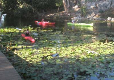 Eπισκευή πεζοδρόμων στις πηγές Αγίου Φλώρου