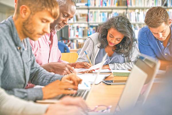 Διεθνής ημέρα εκπαίδευσης: Η μεγάλη κληρονομιά και συνεισφορά της Ευρώπης