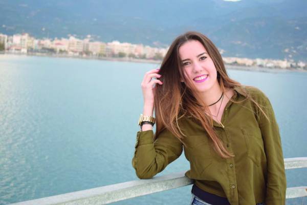 Από το σανίδι της Πειραματικής στα τηλεοπτικά πλατώ η Καλαματιανή Μαρία Σαραντοπούλου