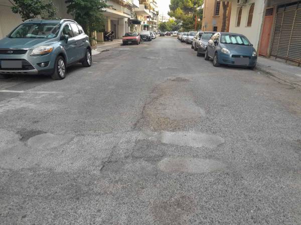 Πλύσιμο και γύρω από τους κάδους