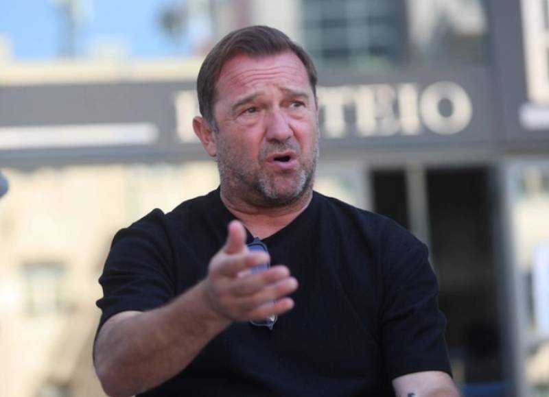 Τέμπη: Οργή Πλακιά για τις σακούλες με τις σορούς των θυμάτων που δείχνουν τα ΜΜΕ: «Έτσι παρέδωσαν τα παιδιά μας»