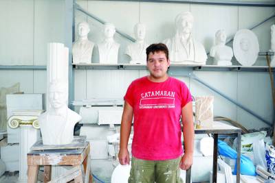 Ο Γλύπτης Κων. Δούσης στην "Ε": "Η τέχνη κυρίως είναι τα συναισθήματα του ανθρώπου"