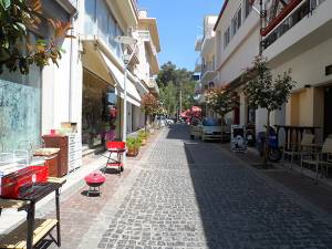 Αισιοδοξία για τουρίστες στην αγορά της Μεσσήνης