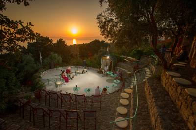 Μουσικό καλοκαίρι "Mani-Sonnenlink" στον Πύργο Δυτικής Μάνης