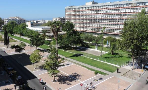 Ελλιπής σηματοδότηση για τον ποδηλατόδρομο