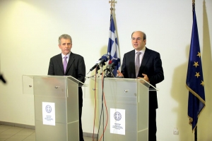 Τρία χρόνια πίσω πάει το Πάτρα - Τσακώνα