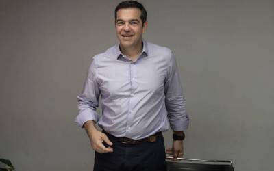 Αλ. Τσίπρας: Ο κορονοϊός βολεύει τον Μητσοτάκη για να καλύψει την αποτυχία στην οικονομία