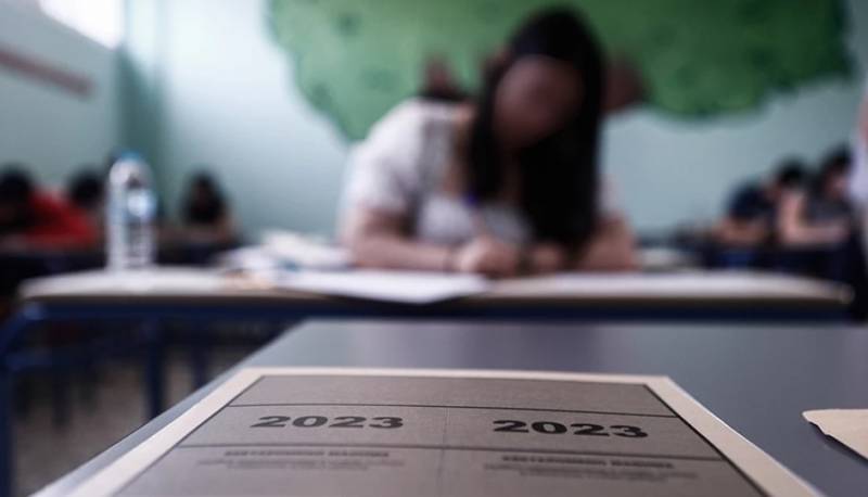 Πανελλήνιες 2023: Άνοιξε η πλατφόρμα για τα αποτελέσματα μέσω sms