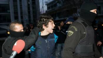 Σε ένα άλλο κράτος… | Θέμος Ρίζος