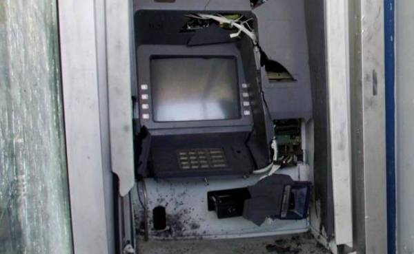 Κόρινθος: Άγνωστοι ανατίναξαν ΑΤΜ στα Λουτρά Ωραίας Ελένης