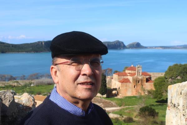 Ο Μεσσήνιος ιατρός - συγγραφέας Γ. Γκόνης στην "Ε": “Η γνώση του σήμερα γίνεται πληρέστερη μέσα και από την επίγνωση του χθες"