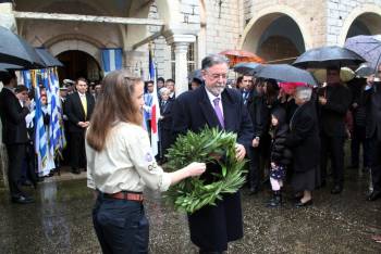 Η βροχή χάλασε την παρέλαση σε Σπάρτη και Αργος - Μόνο στρατός στο Ναύπλιο