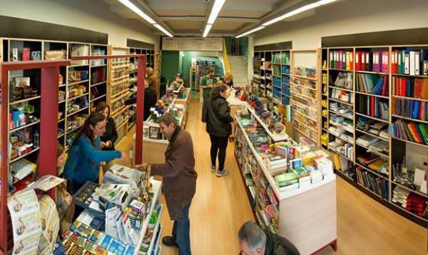 Η Λένα Μαντά στο "Bookstore Κονταργύρη"