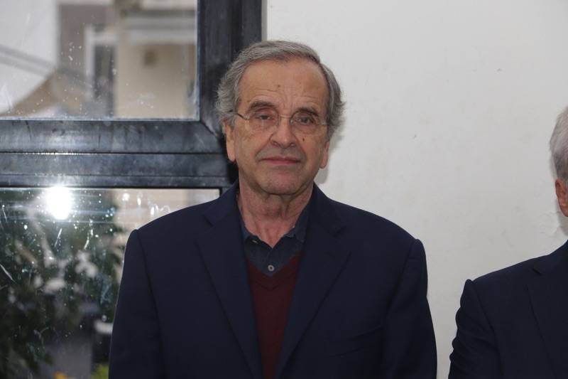 Μήνυμα Σαμαρά στην κυβέρνηση από την Καλαμάτα: Κατά της αποχής από την ψηφοφορία για τα ομόφυλα ζευγάρια (βίντεο)