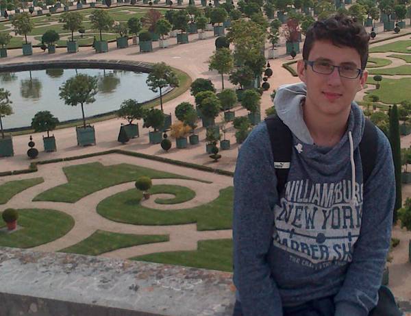 Ψηφιοποίηση ζωγραφιών από τον "Αλγόριθμο"