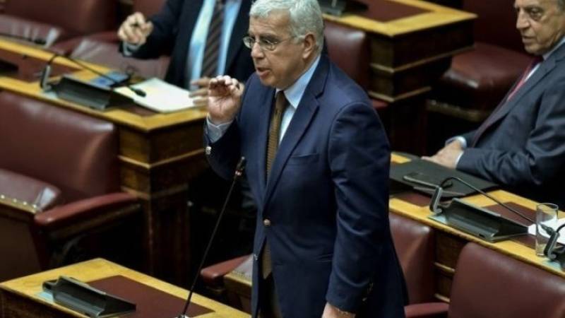 Επίθεση με γκαζάκια στο σπίτι του βουλευτή Στράτου Σιμόπουλου